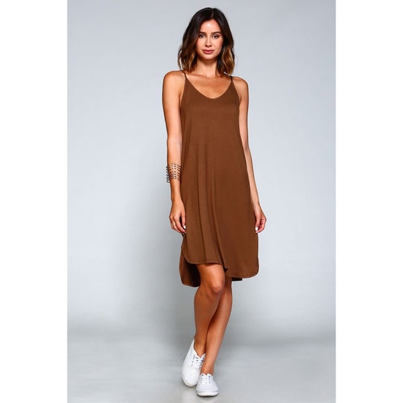 Dresses & Skirts - Casual side slit tank dress